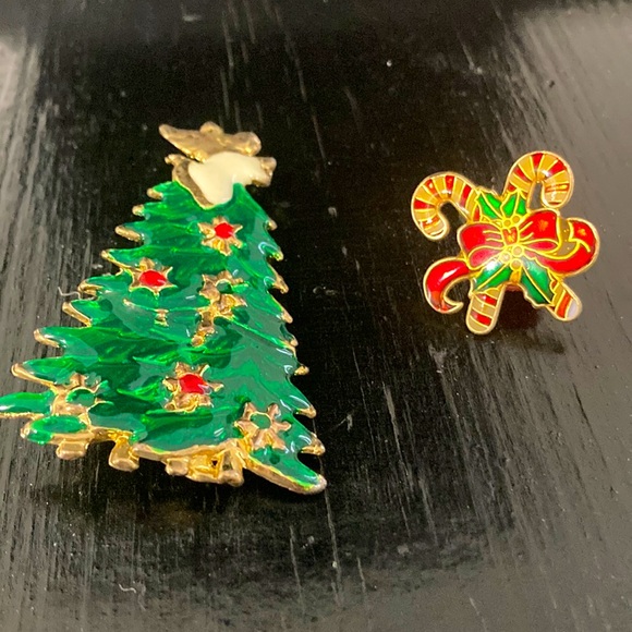 Jewelry - Christmas lapel pins